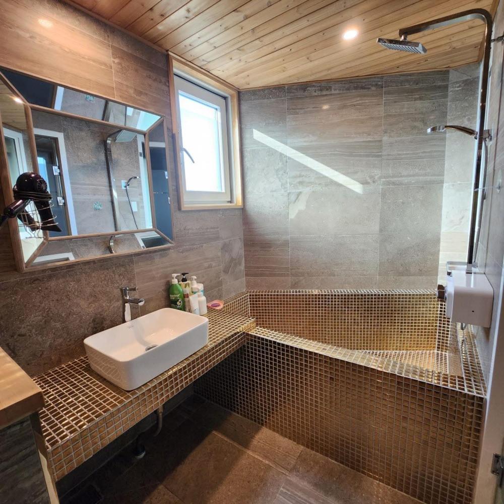 Ariene Guesthouse Kvangdzsu Kültér fotó